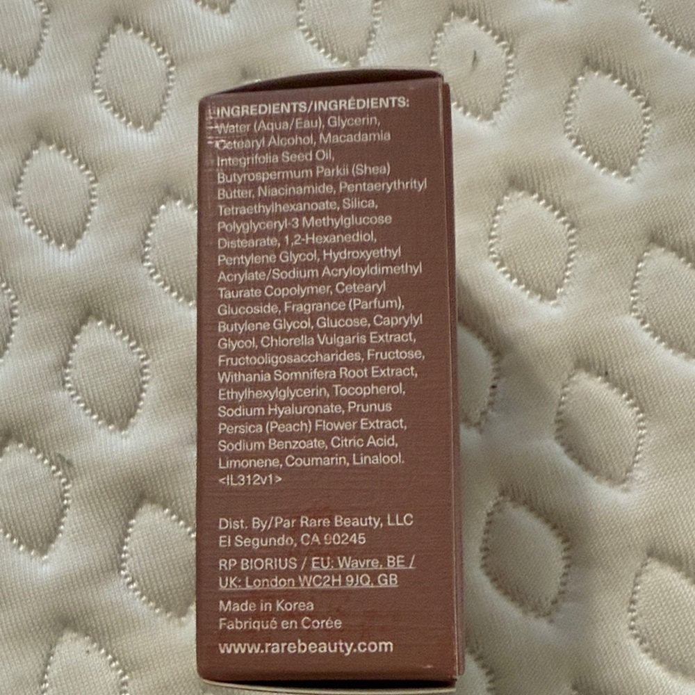 Rare Beauty Hydrating Hand Cream - Brown - Picture 4 of 4